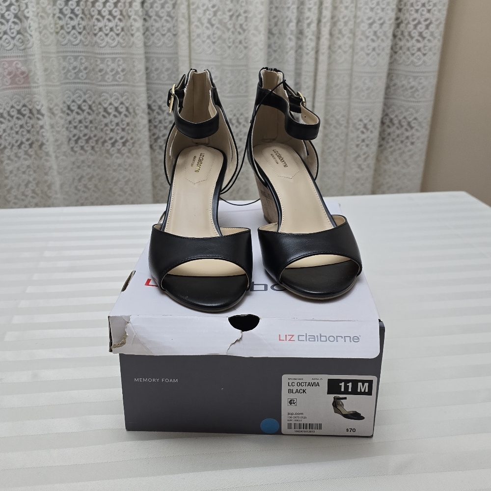 NEW Liz Claiborne Black Wedge Heel Sandals 11 Wedges Ankle Buckle Back Zip Shoes - Picture 4 of 12